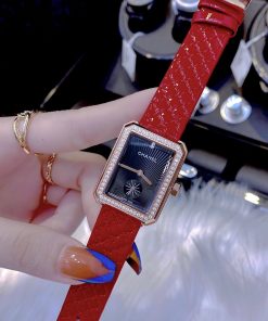 Đồng hồ Chanel nữ dây da màu đỏ