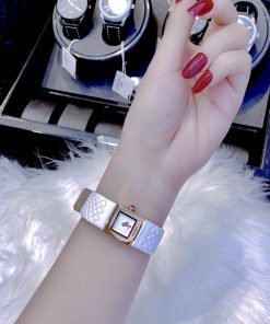Đồng hồ Chanel nữ mặt vuông