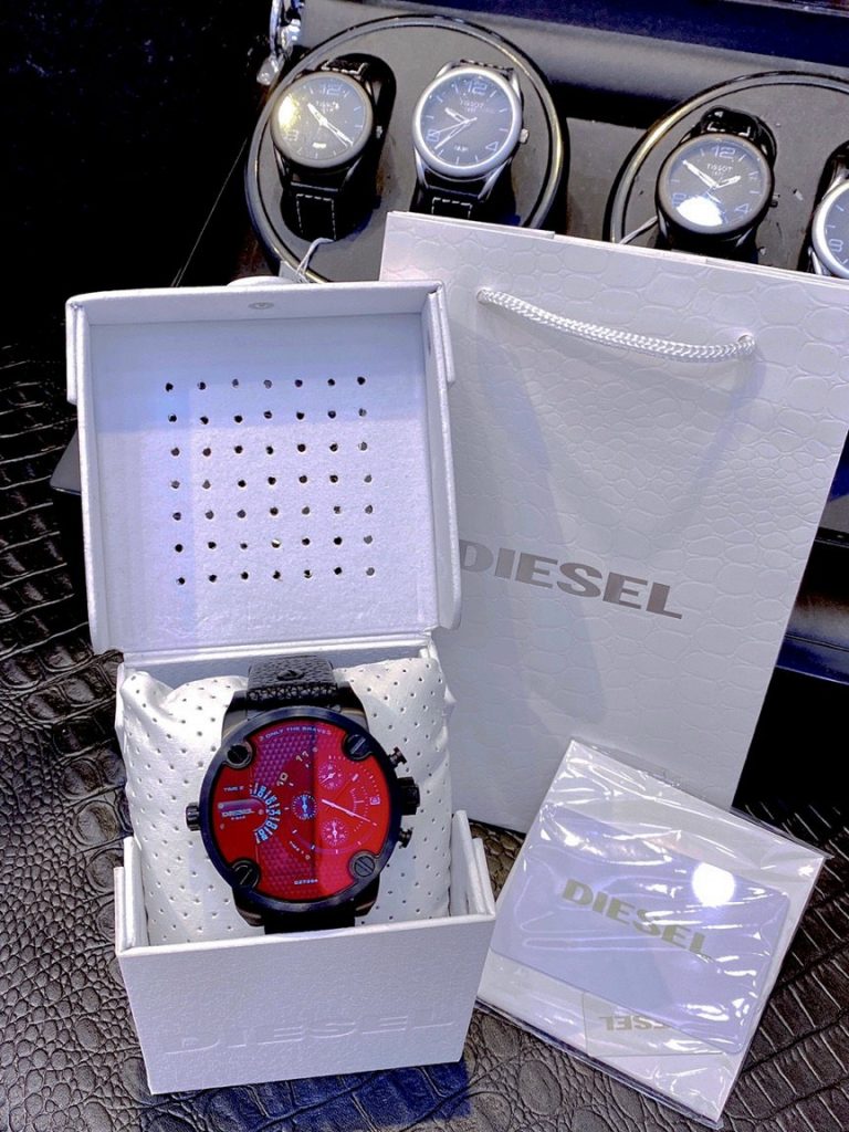 Đồng hồ Diesel DZ7334