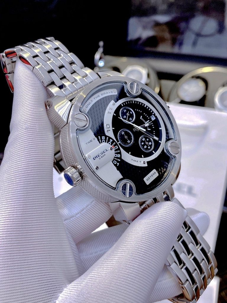 Đồng hồ Diesel nam dây kim loại