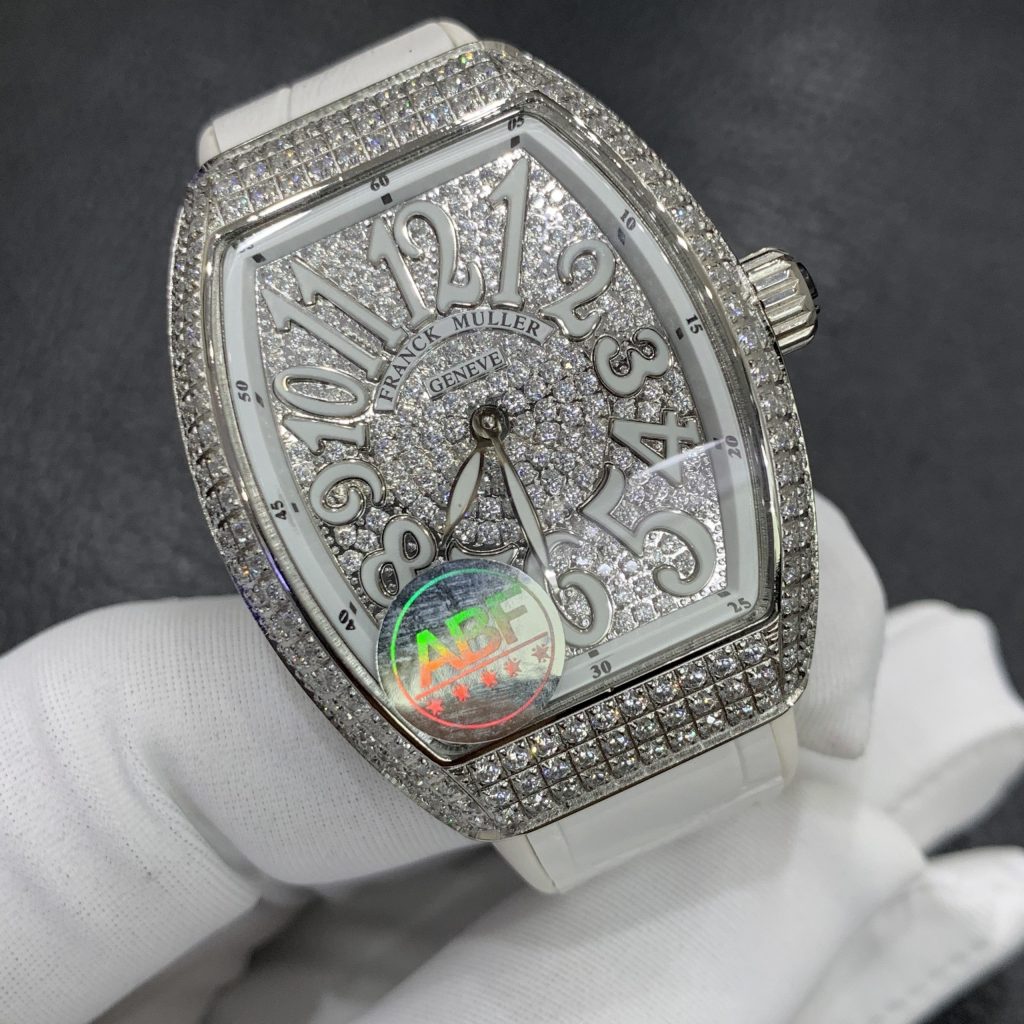 Đồng hồ Franck Muller đính full kim cương nhân tạo