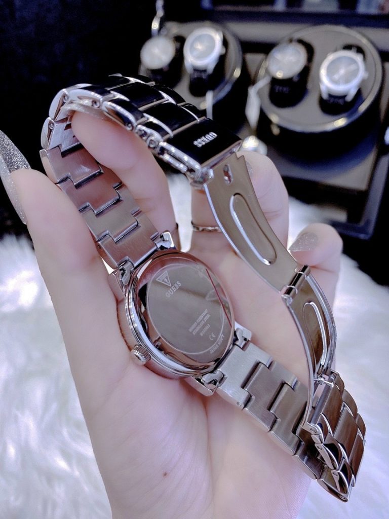 Đồng hồ Guess nữ giá rẻ