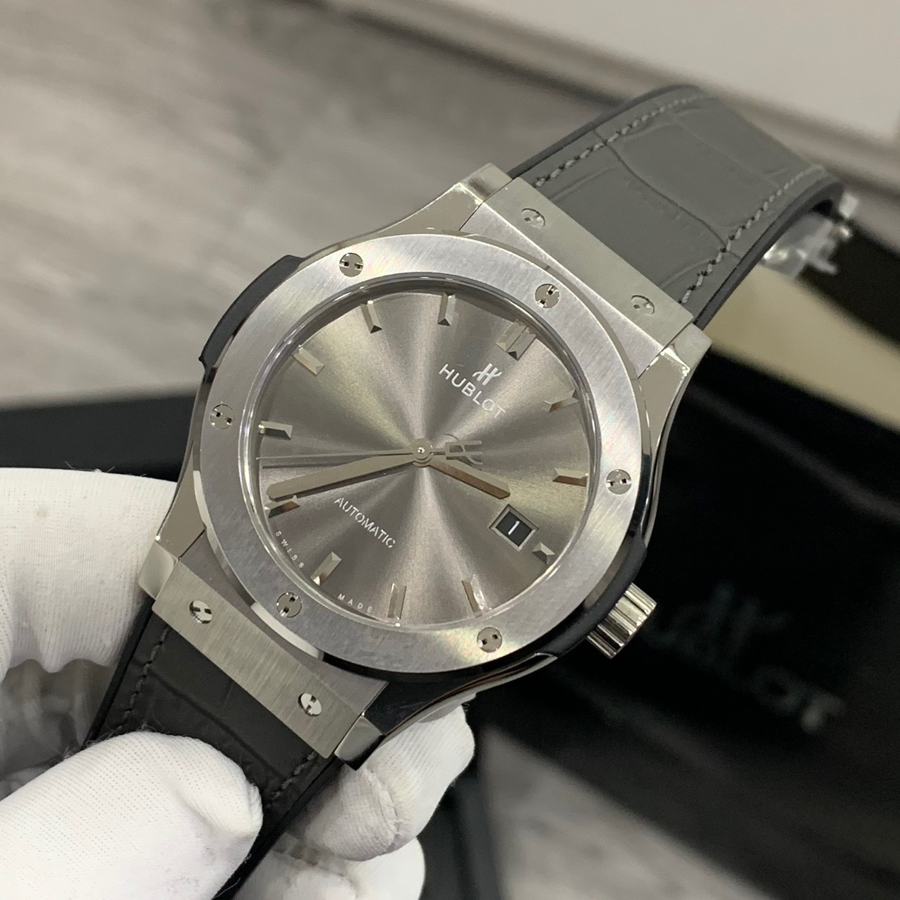 Đồng hồ Hublot máy Thụy Sỹ Đồng hồ Hublot máy Thụy Sỹ