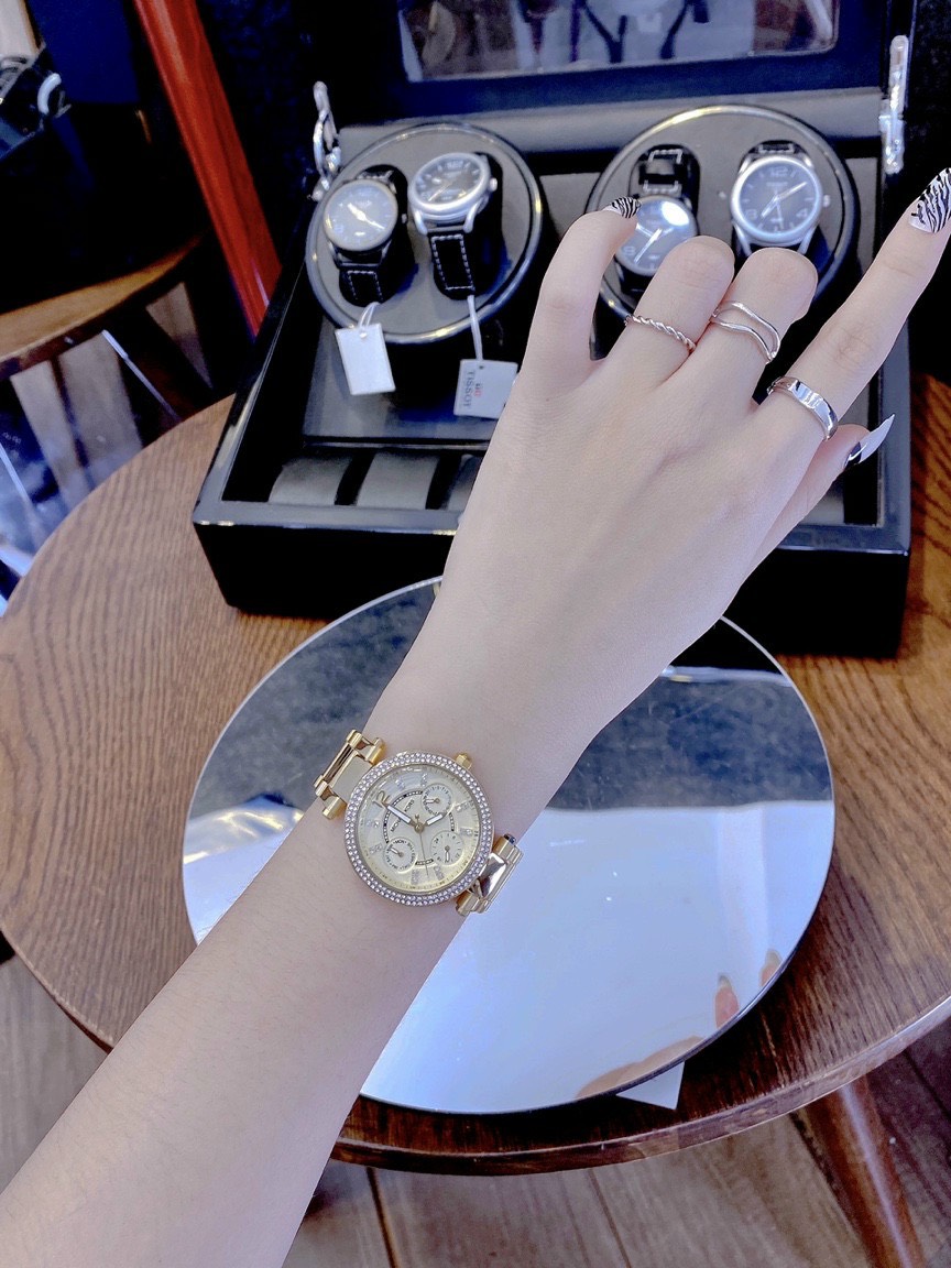 Đồng hồ MK Đồng hồ MK