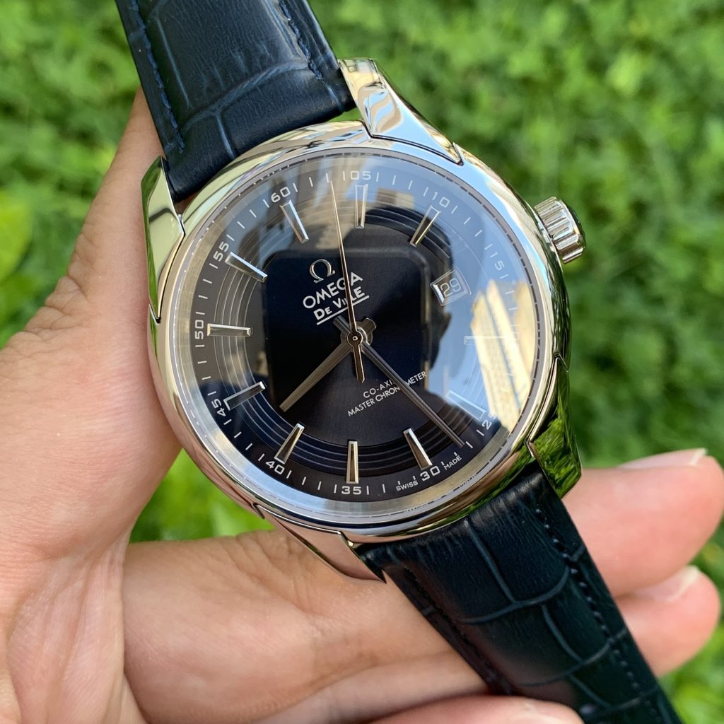 Đồng hồ Omega