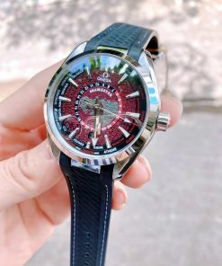 Đồng hồ Omega bản đồ màu đỏ