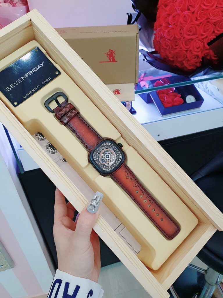 Đồng hồ SevenFriday automatic