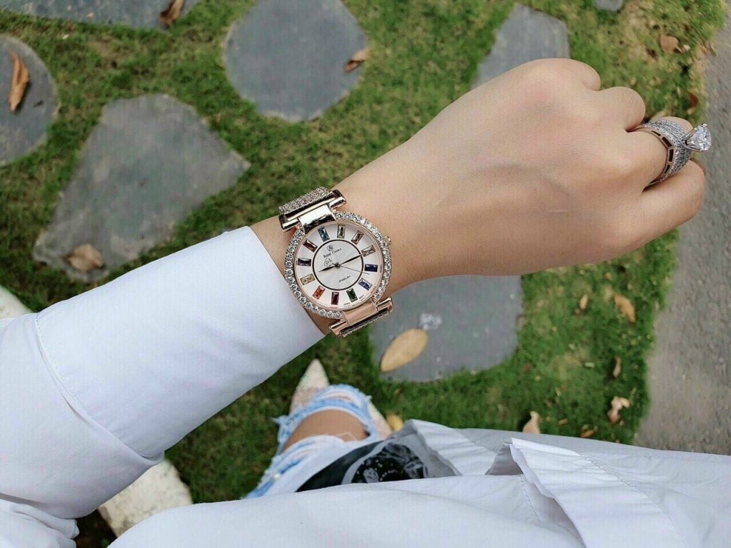 Đồng hồ nữ đẹp Royal Crown