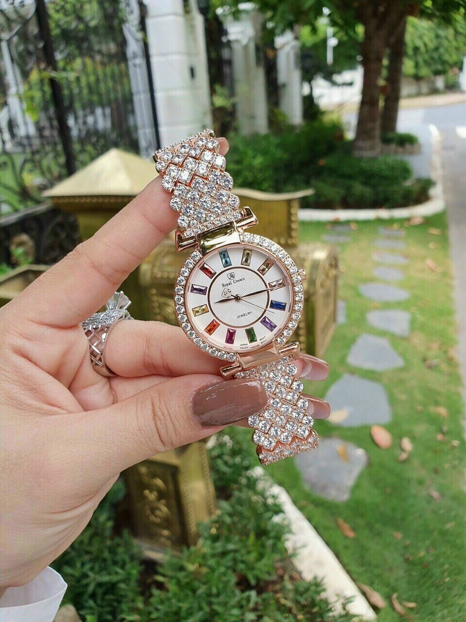 Đồng hồ nữ đính đá Royal Crown Đồng hồ nữ đính đá Royal Crown