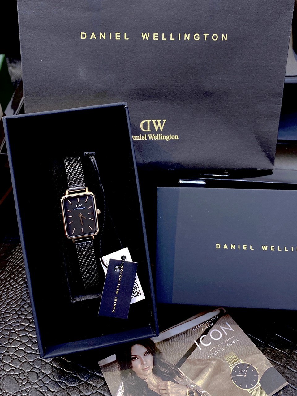 Đồng hồ DW chính hãng xách tay Đồng hồ DW chính hãng xách tay