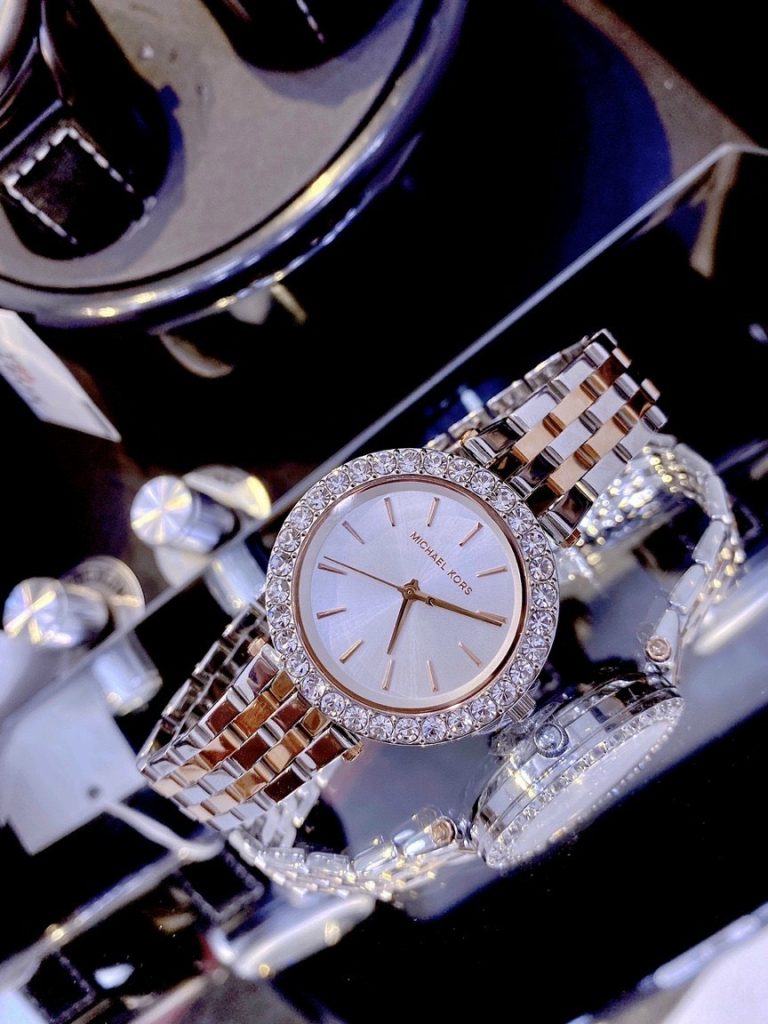 Đồng hồ Michael Kors nữ dây kim loại