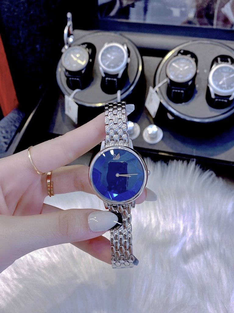 Đồng hồ Swarovski nữ dây kim loại
