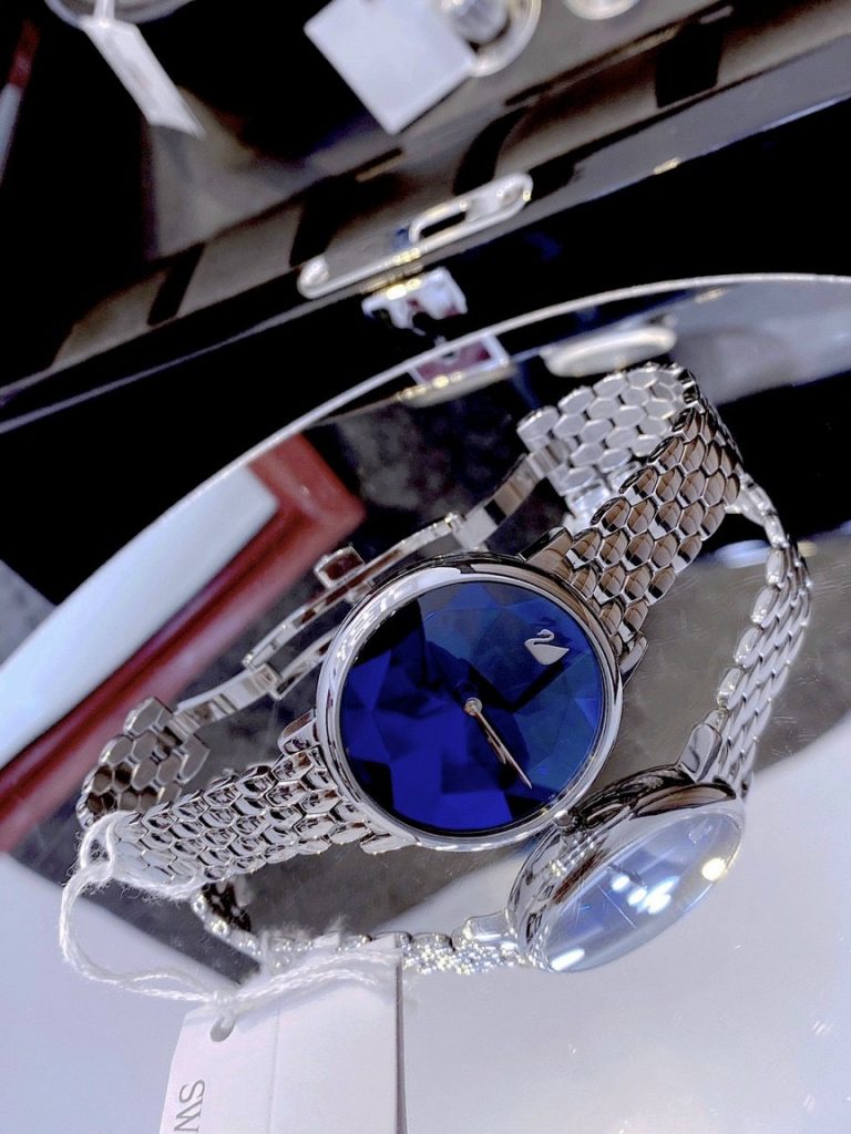 Đồng hồ Swarovski nữ giá rẻ