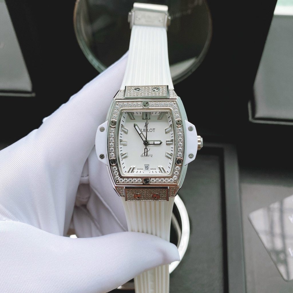 Đồng hồ nữ dây cao su Hublot