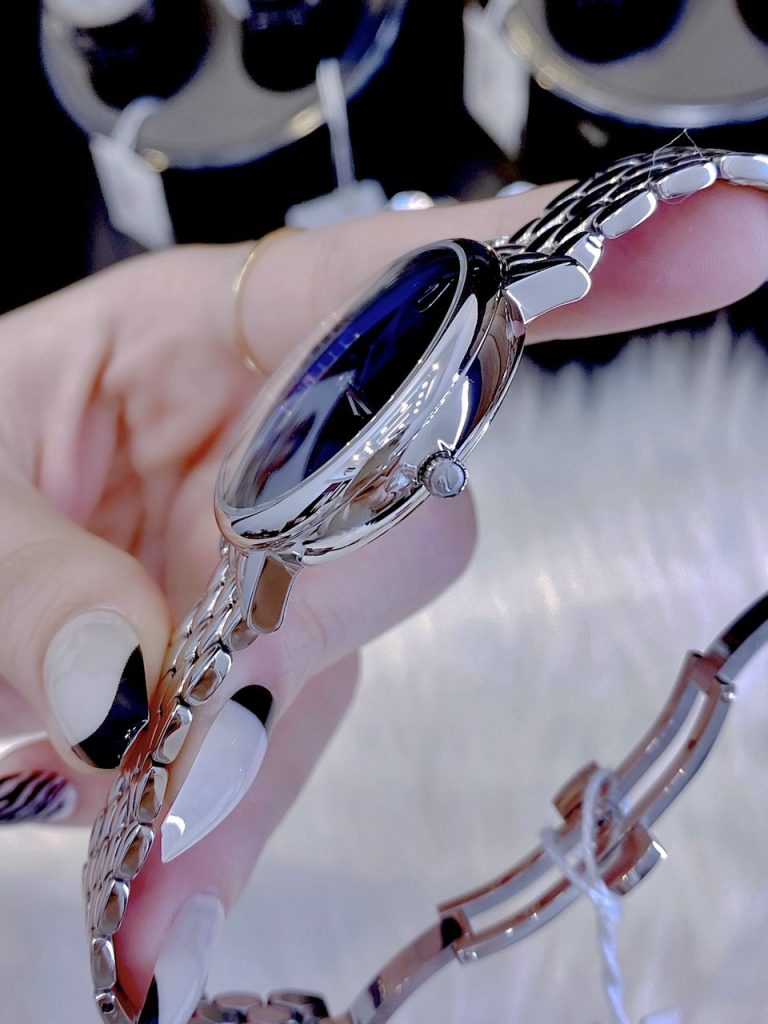 Đồng hồ nữ đẹp Swarovski