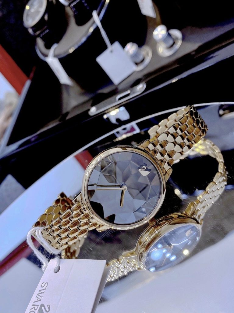 Đồng hồ nữ đẹp Swarovski