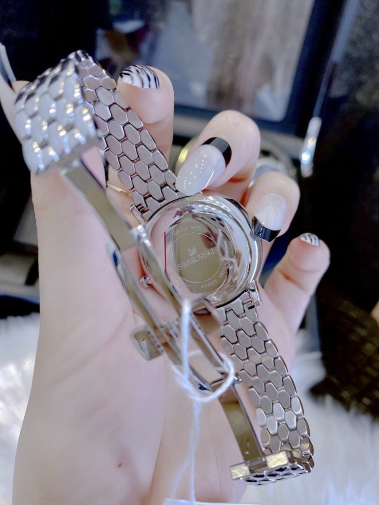 Đồng hồ nữ giá rẻ SWarovski
