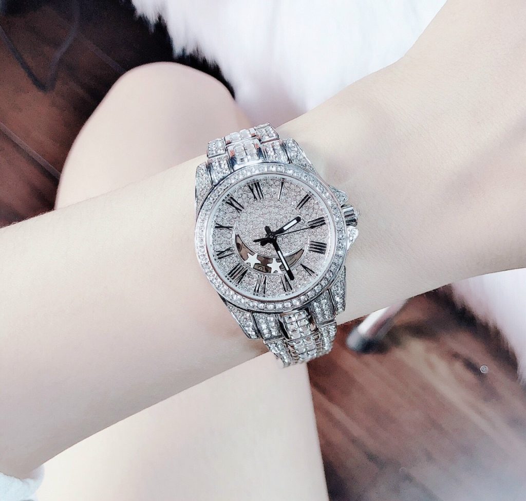 Đồng hồ nữ máy cơ Davena