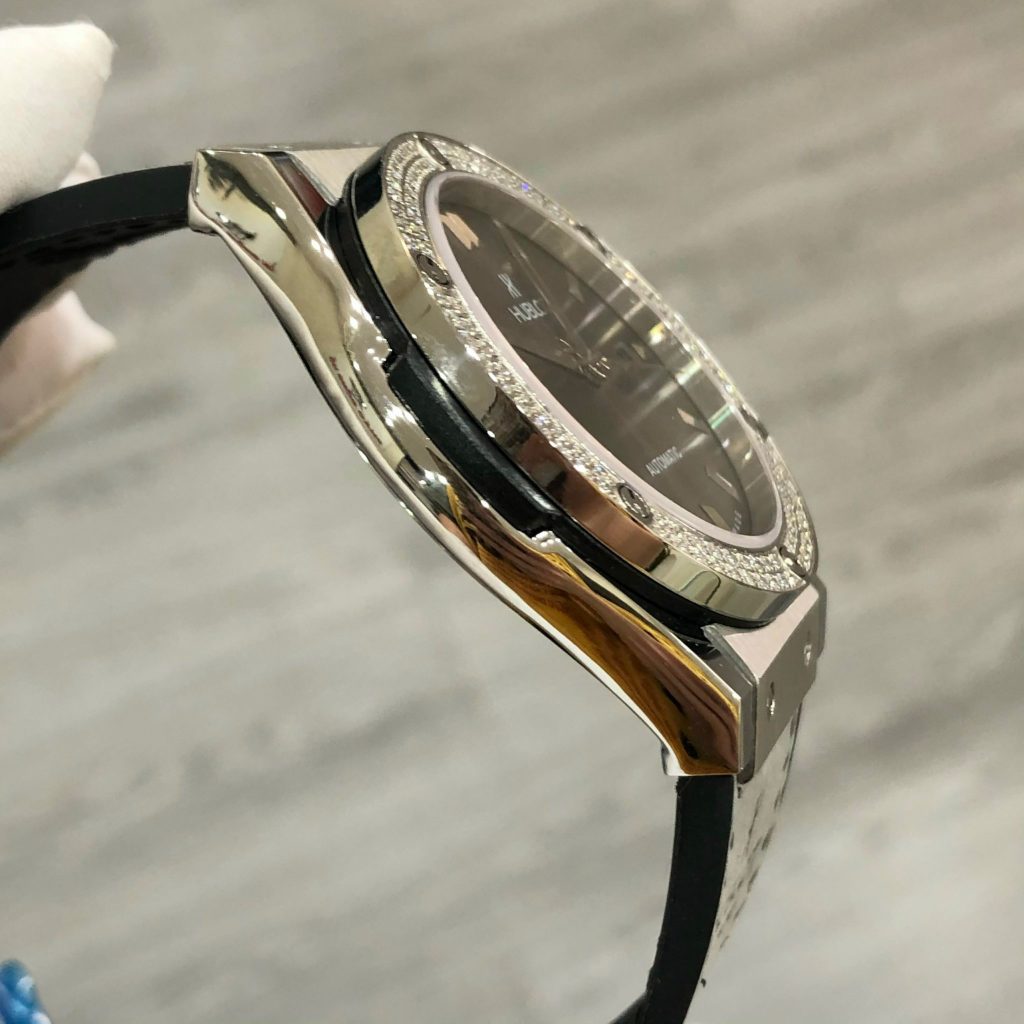 Đồng hồ Hublot máy Nhật