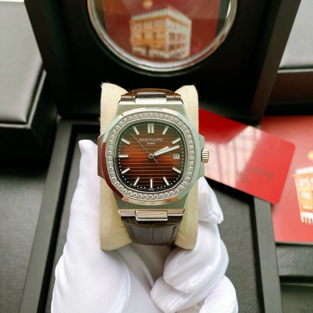 Đồng hồ Patek Philippe Nautilus