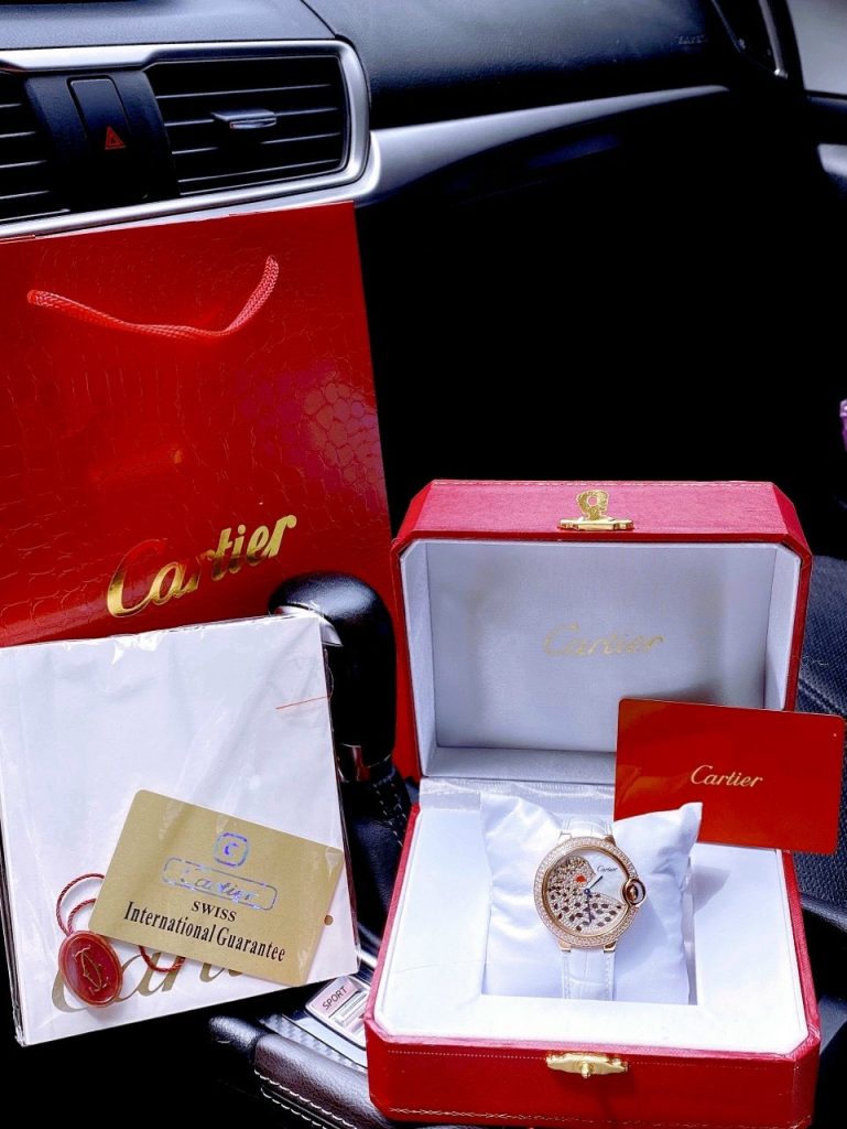 Đồng hồ Cartier đính đá