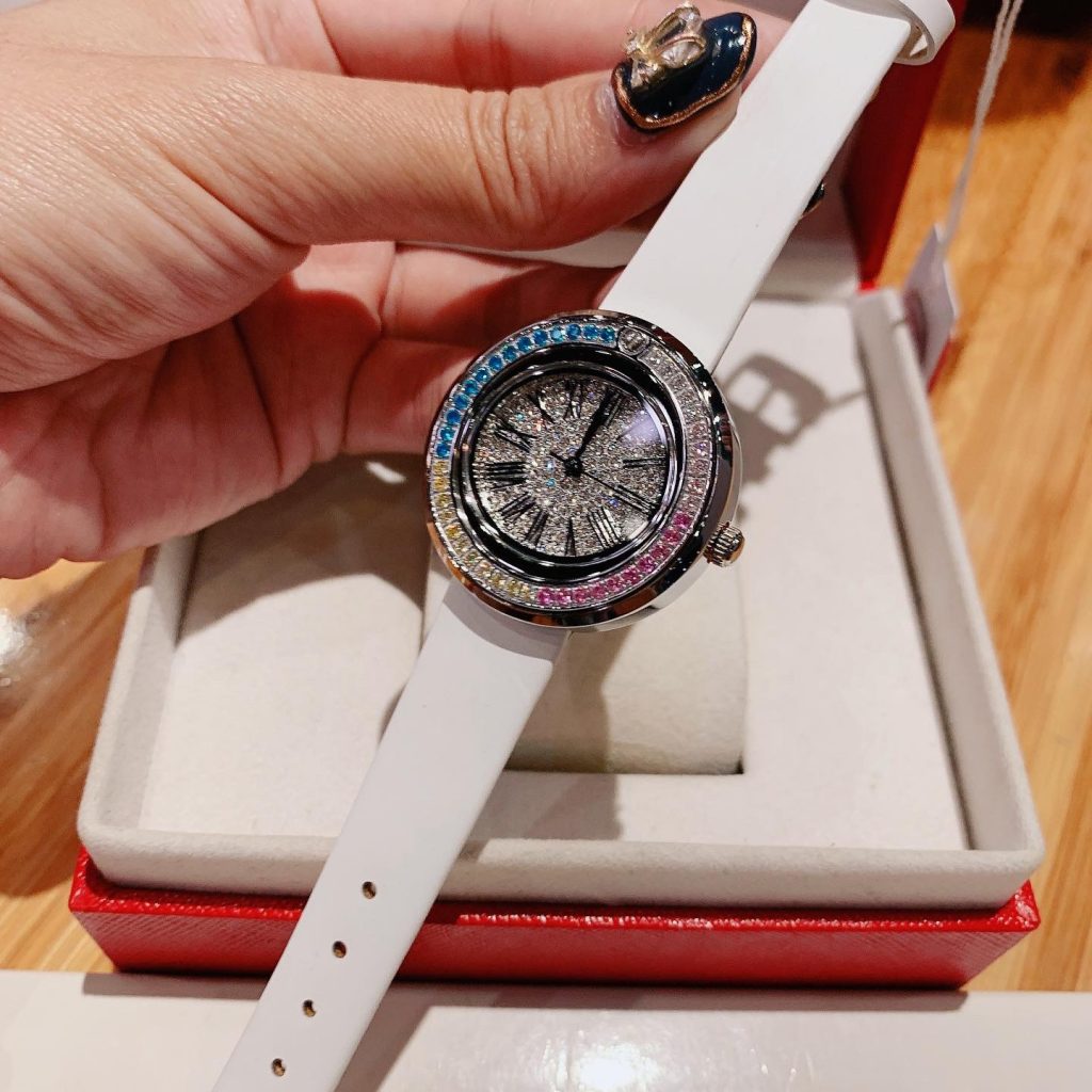 Đồng hồ Davena đính đá