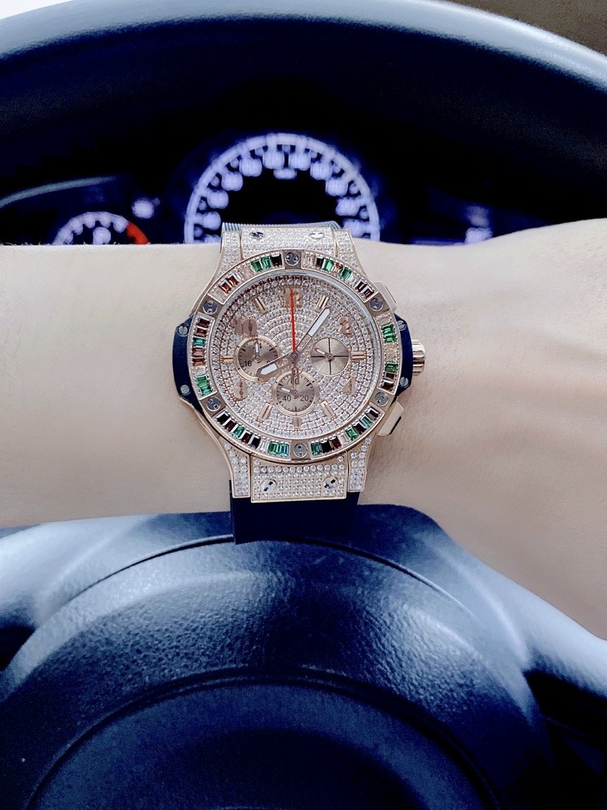 Đồng hồ Hublot đính full đá Đồng hồ Hublot đính full đá