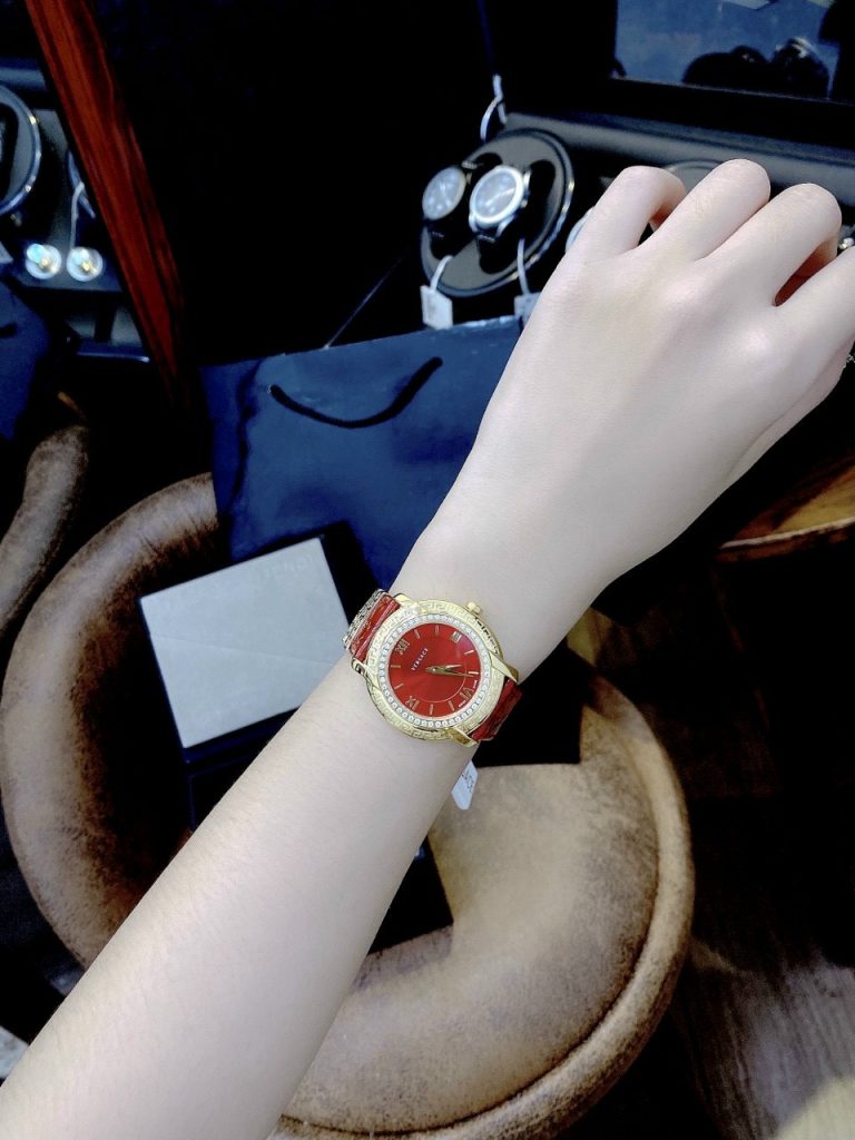 Đồng hồ Versace nữ giá rẻ