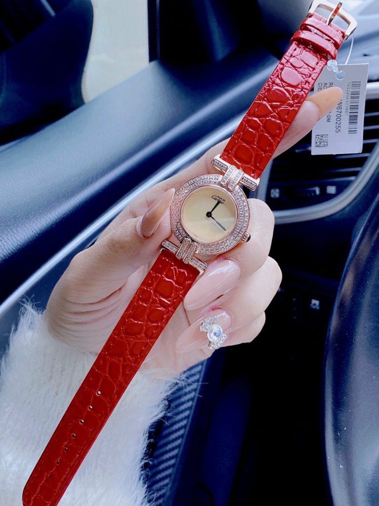 Đồng hồ Cartier nữ dây da màu đỏ