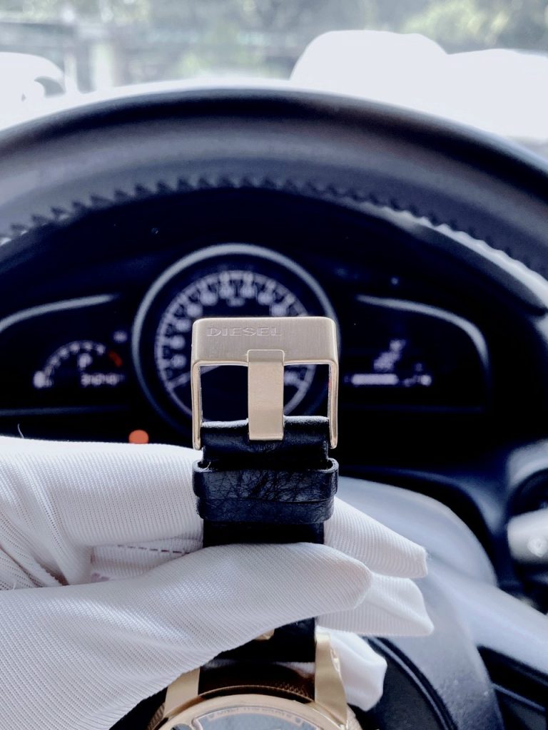 Đồng hồ Diesel dây da
