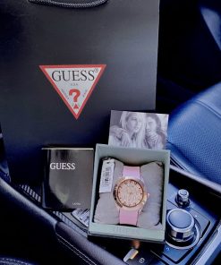 Đồng hồ Guess nữ dây cao su màu hồng