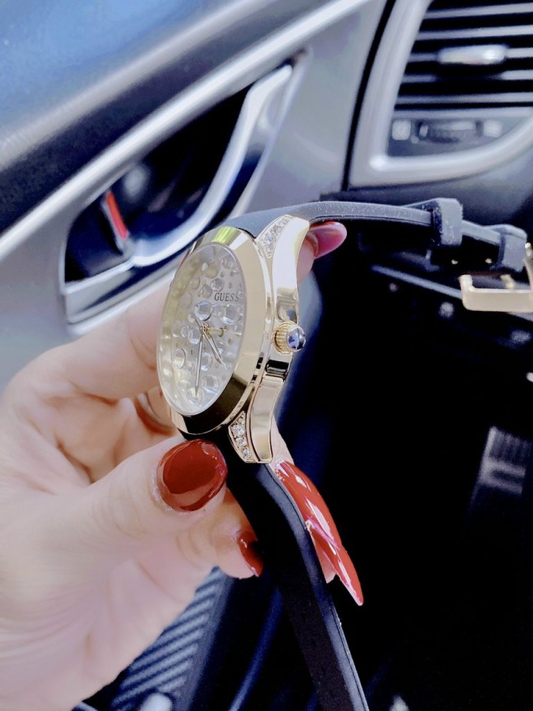 Đồng hồ Guess nữ giá rẻ