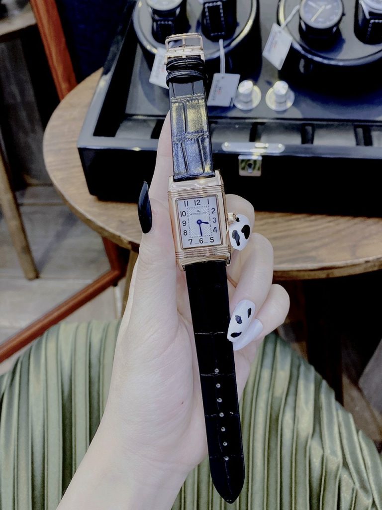 Đồng hồ Jaeger Lecoultre nữ dây da màu đen