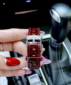 Đồng hồ Louis Vuitton dây da