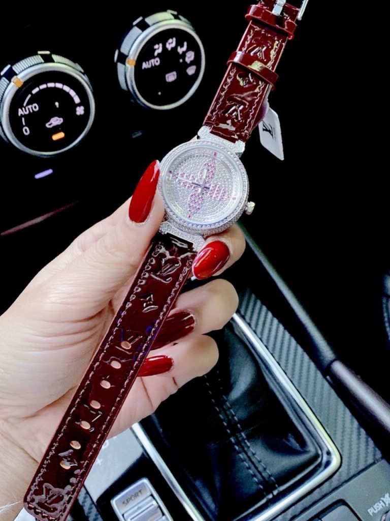 Đồng hồ Louis Vuitton like auth