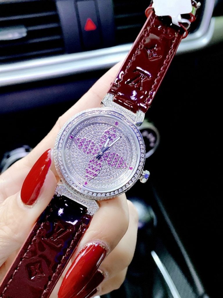 Đồng hồ Louis Vuitton nữ dây da màu đỏ đun