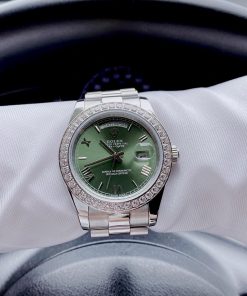 Đồng hồ Rolex đính đá