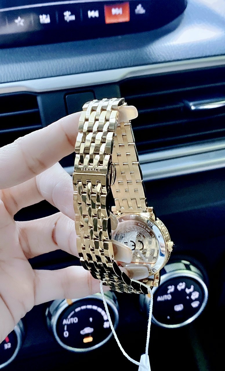 Đồng hồ Versace dây kim loại Đồng hồ Versace dây kim loại