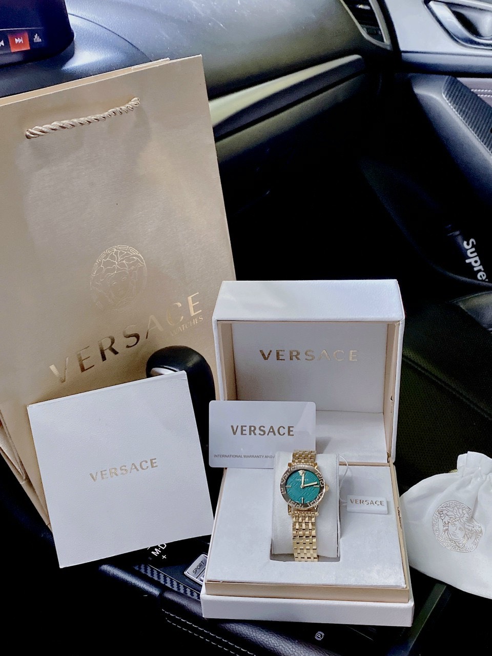 Đồng hồ Versace nữ siêu cấp Đồng hồ Versace nữ siêu cấp