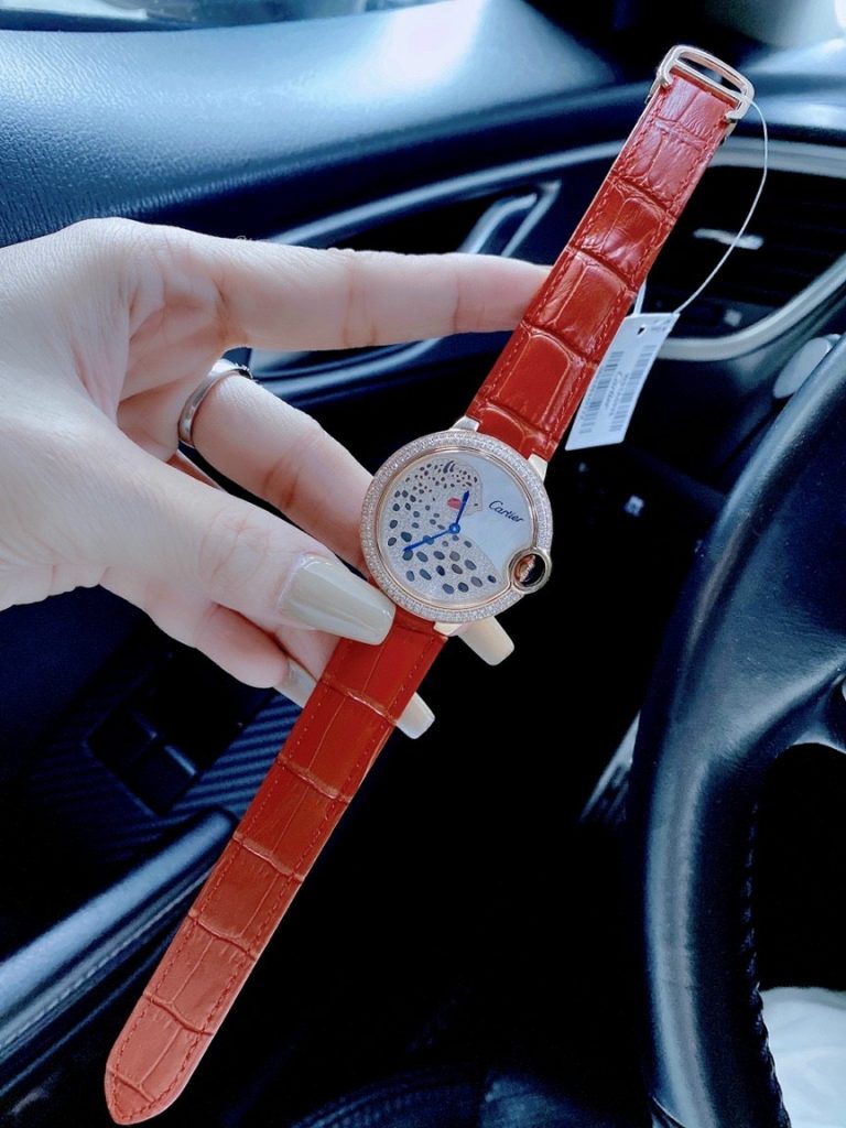Đồng hồ Cartier nữ dây da màu đỏ