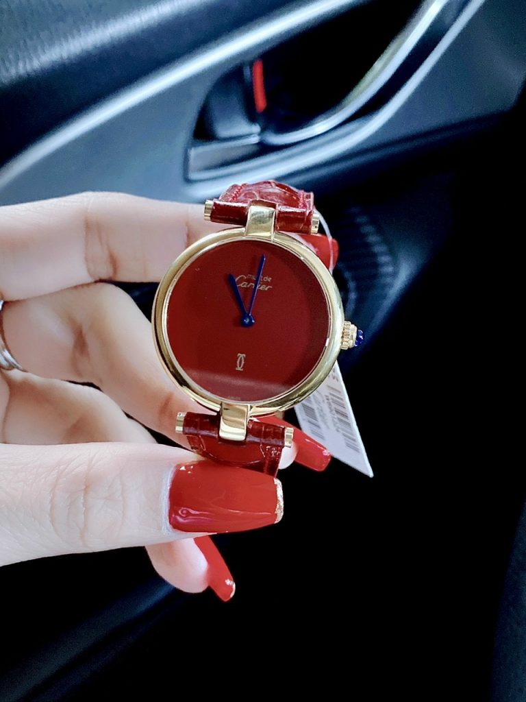 Đồng hồ Cartier nữ mặt tròn