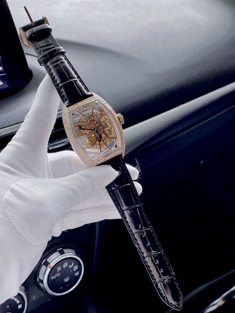 Đồng hồ Franck Muller cơ lộ máy