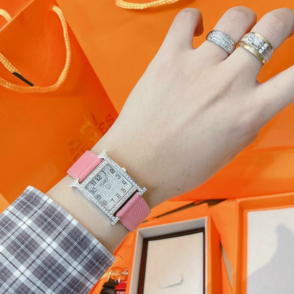 Đồng hồ Hermes nữ mặt vuông