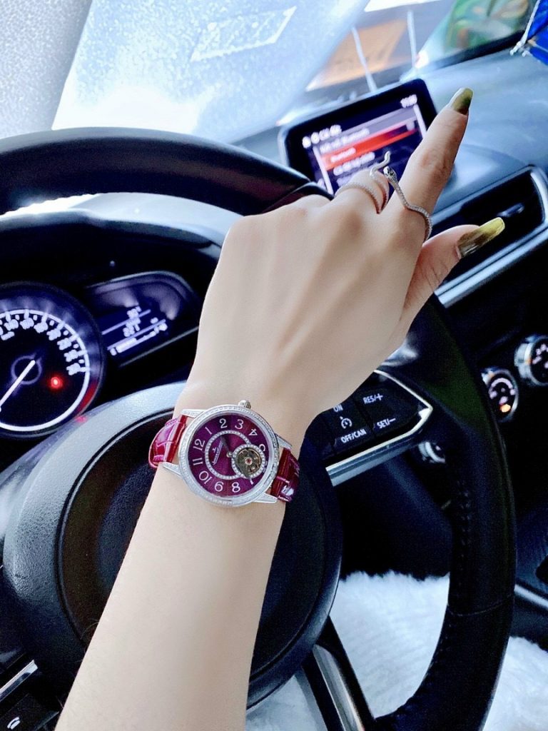 Đồng hồ Jaeger Lecoultre siêu cấp