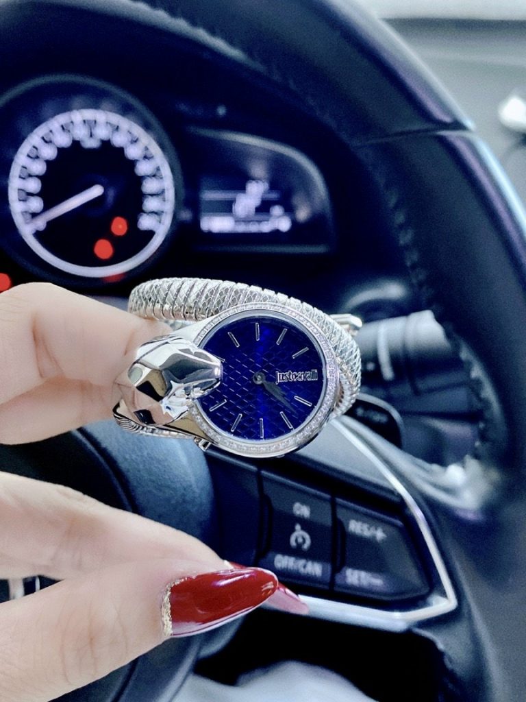 Đồng hồ nữ Just Cavalli rắn ngậm tiền