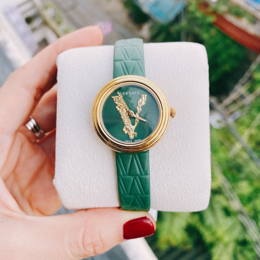Đồng hồ nữ dây da màu xanh lá cây Versace