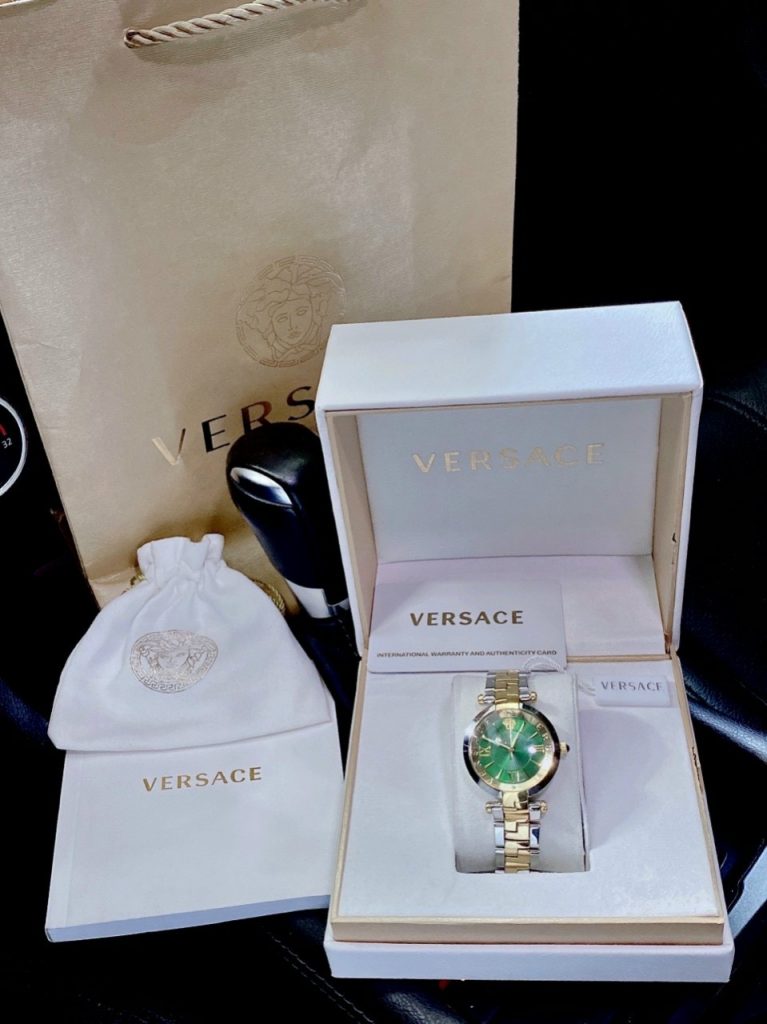 Đồng hồ nữ dây kim loại Versace