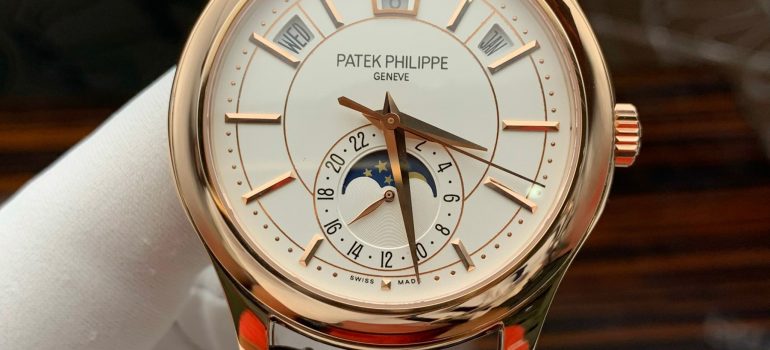 Đồng hồ Patek Philippe 5205G siêu cấp