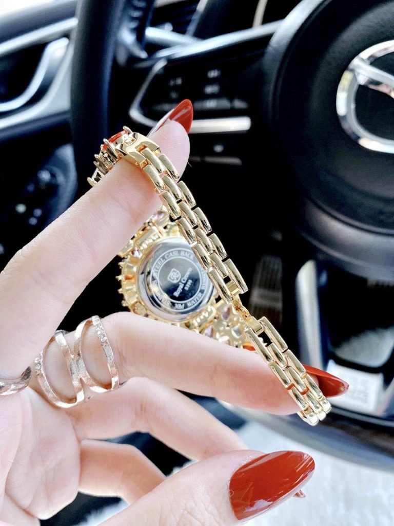 Đồng hồ Royal Crown dây kim loại