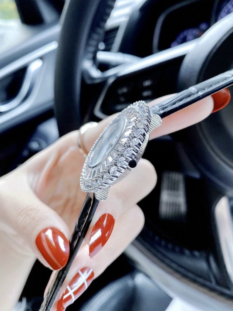 Đồng hồ nữ đẹp Royal Crown